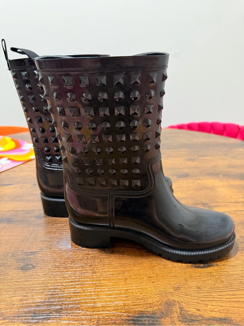 Capelli of New York Black Glossy Studded Short Rain Boots Size 6